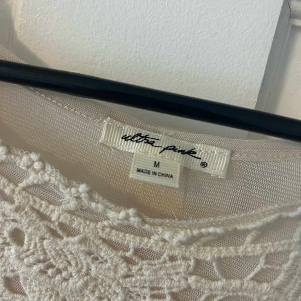 Ultra Pink Cream Lace Blouse - Picture 3 of 4